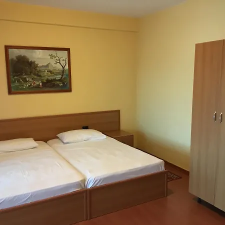 Gasthof Vila Viktoria Golem (Tirana)
